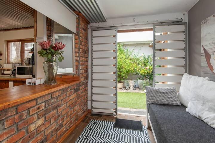 5 Bedroom Property for Sale in Hermanus Western Cape